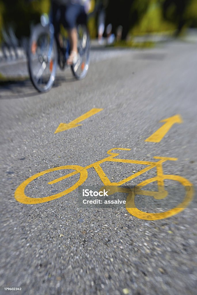 自転車の自転車レーン - アクションショットのロイヤリティフリーストックフォト