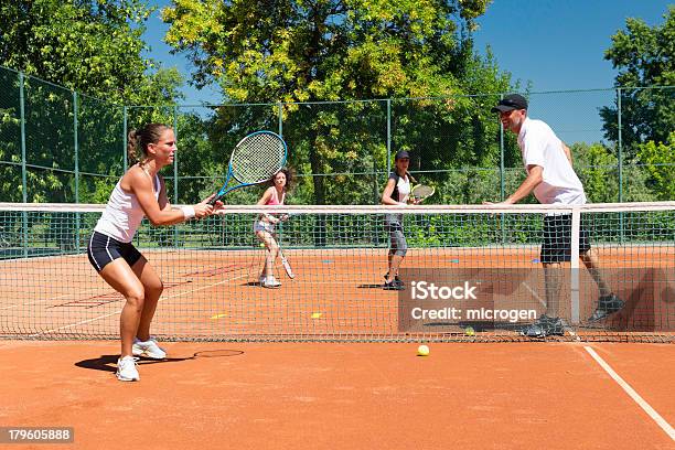 Cardio Da Tennis - Fotografie stock e altre immagini di Quattro persone - Quattro persone, Tennis, Abbigliamento da tennis
