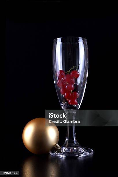 Natale - Fotografie stock e altre immagini di Bianco - Bianco, Colore nero, Composizione verticale