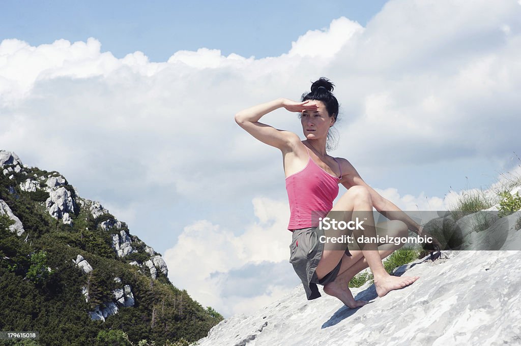 Mujer freeclimbing - Foto de stock de Actividad libre de derechos