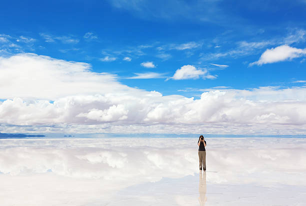 女の子カメラで写真 - bolivian culture bolivia bolivian ethnicity smooth ストックフォトと画像