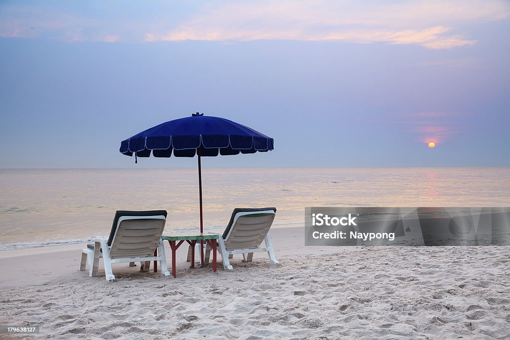 Tropical praia ao nascer do sol - Foto de stock de Areia royalty-free