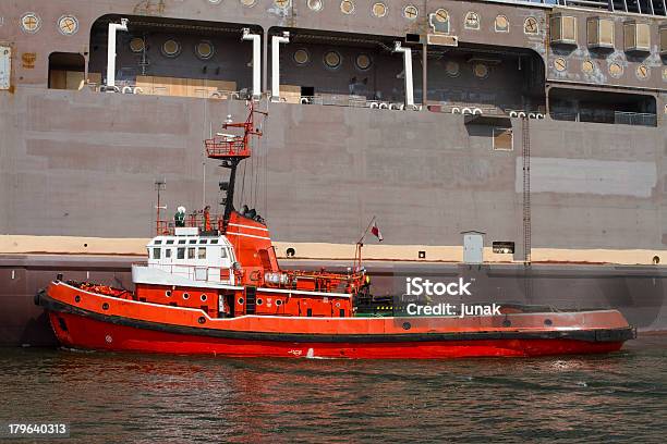 Photo libre de droit de Tir De Bateau banque d'images et plus d'images libres de droit de Bras de mer - Mer - Bras de mer - Mer, De grande taille, Eau