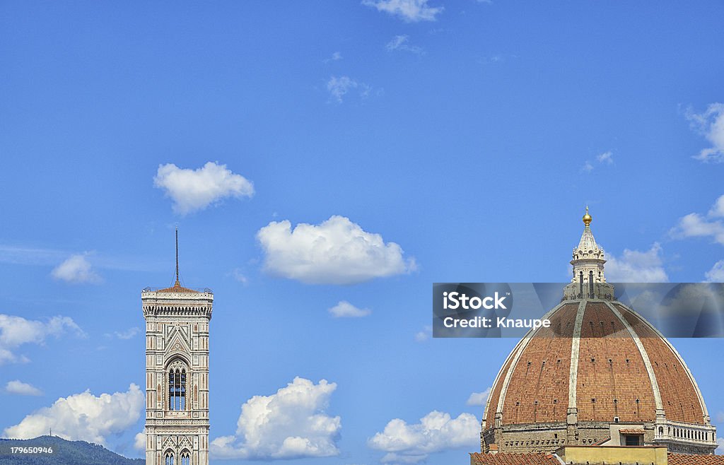 Campanile y cúpula de la catedral Florencia - Foto de stock de Campanario - Torre libre de derechos