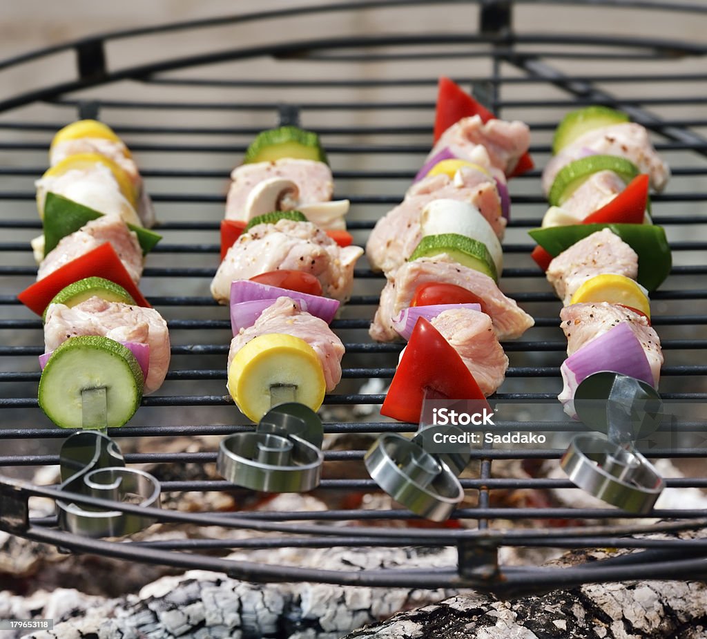 Prosciutto Kabobs su Il Grill - Foto stock royalty-free di Alla griglia