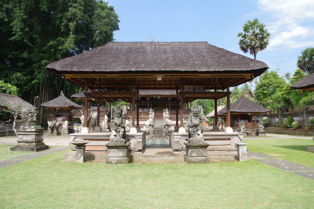 istock Samuan Tiga Temple in Bali 1796613524