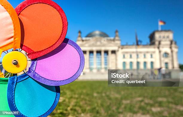 Reichstagu W Berlinie - zdjęcia stockowe i więcej obrazów Architektura - Architektura, Berlin, Bez ludzi