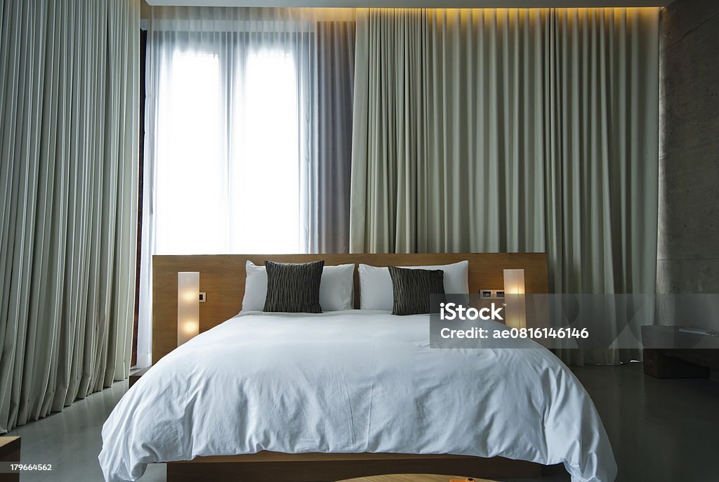 Hotel camera da letto - Foto stock royalty-free di Affari