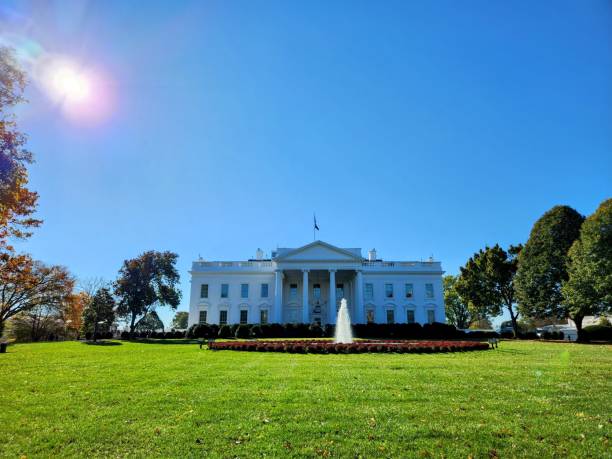 istock The White House - Wide View 1796705570
