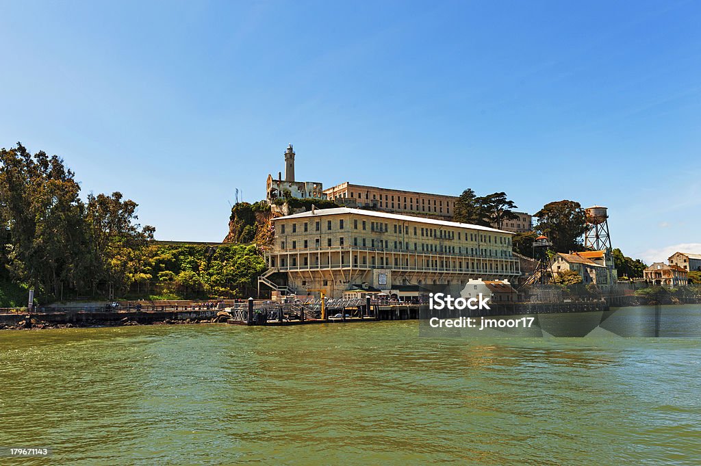 Penitenziario di Alcatraz lungomare di San Francisco Bay - Foto stock royalty-free di Composizione orizzontale