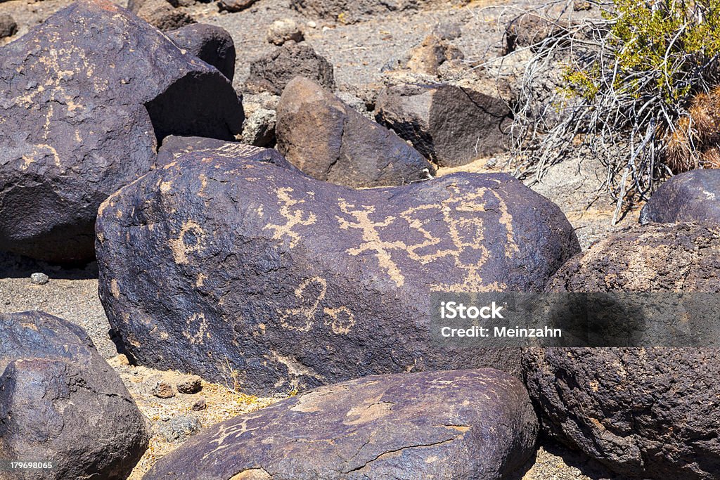 Petroglyph, w pobliżu Gila Bend, Arizona - Zbiór zdjęć royalty-free (Archeologia)