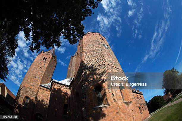 Церковь Нашей Дамы Kalundborg — стоковые фотографии и другие картинки Башня - Башня, Без людей, В форме креста