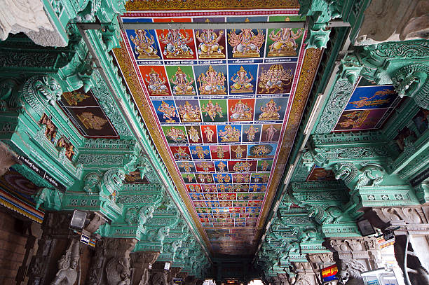 teto sundareswarar meenakshi templo em madurai, sul da índia - madurai kerala india tamil nadu imagens e fotografias de stock