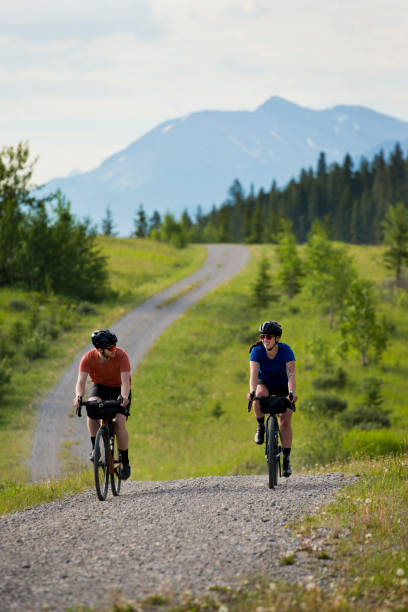 istock Gravel Road Bike Couple 1797242565