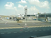 laden-der-ladung-zu-boeing.jpg?b=1&s=170x170&k=20&c=rnUbk7eiaBttVL-E_31hMnwPTqg1v_mgugBK6gc85FE=