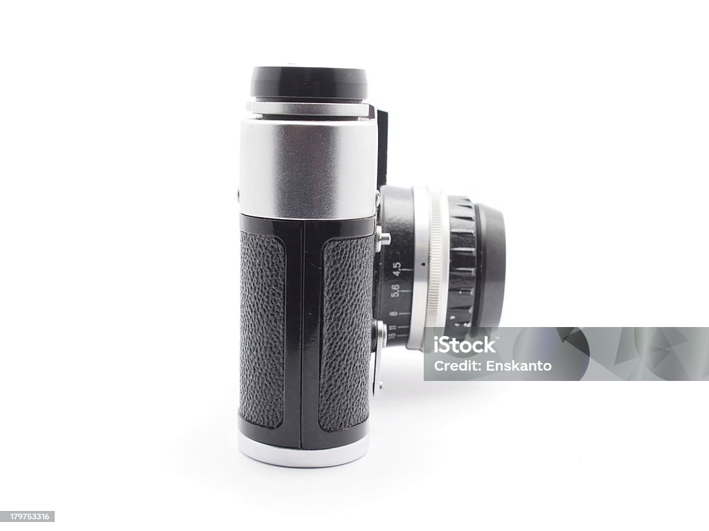 Vecchia fotocamera su sfondo bianco - Foto stock royalty-free di Apertura del diaframma
