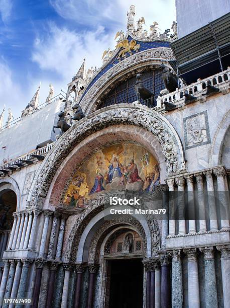 Photo libre de droit de Basilique Saintmarc Et Venise Italie banque d'images et plus d'images libres de droit de Antique - Antique, Architecture, Art