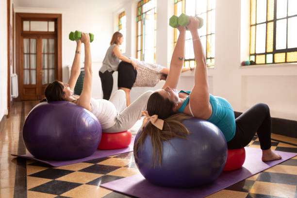 istock Yoga and stretching classes for pregnant women 1797694532