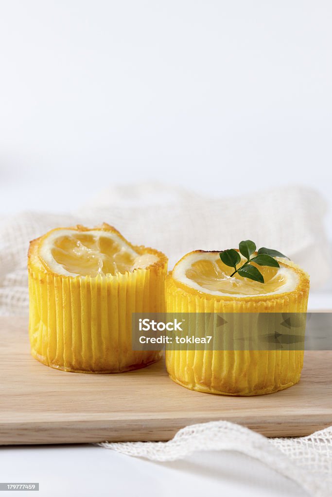 Bollos de limón con espacio de copia - Foto de stock de Al horno libre de derechos