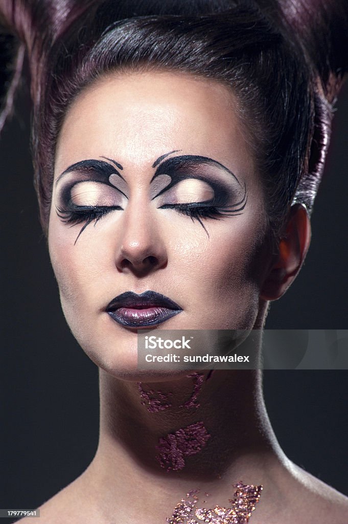 La jeune fille avec fantaisie de maquillage - Photo de Adulte libre de droits