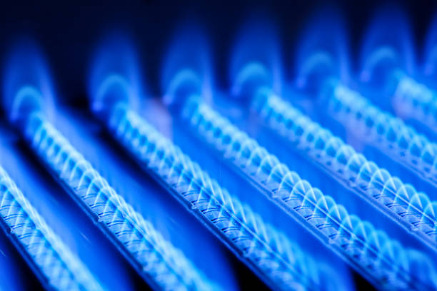 газовый огонь - flame gas natural gas blue стоковые фото и изображения