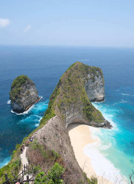istock Kelingking Beach Nusa Penida 1797982721