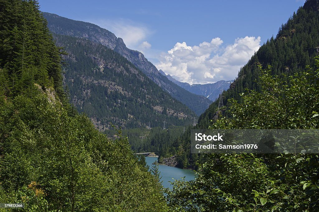 Lago Gorge - Foto de stock de Parque Nacional de las Cascadas del Norte libre de derechos