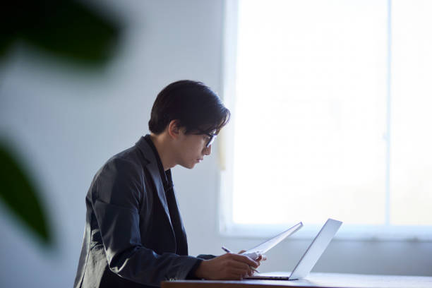 istock Japanese man working in the office 1798436850