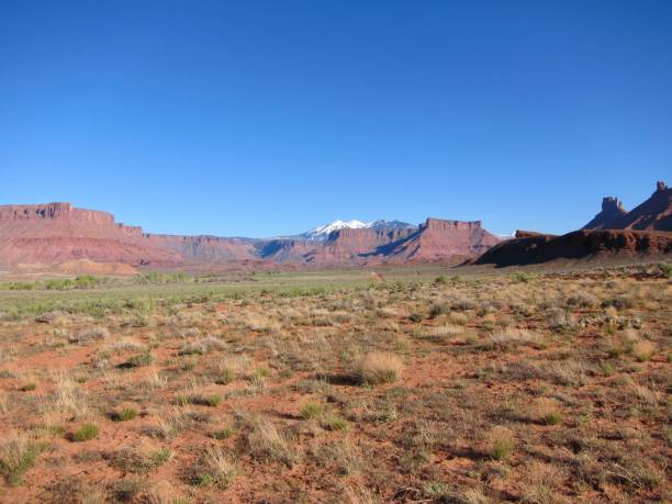 istock Travelling to Fisher Towers 1798568034