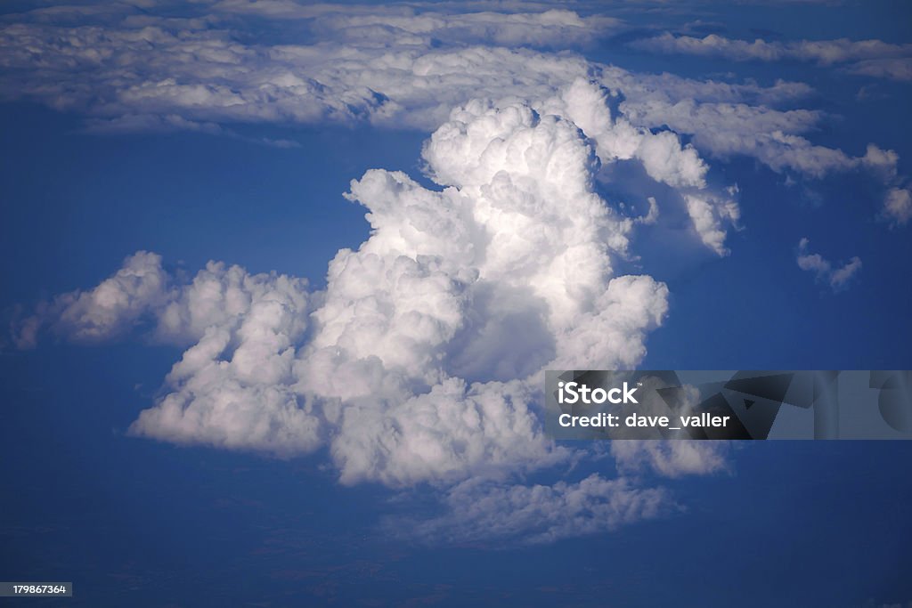 chmura - Zbiór zdjęć royalty-free (Barwne tło)