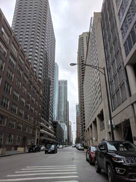 istock Downtown Chicago Illinois in Color 1798741715