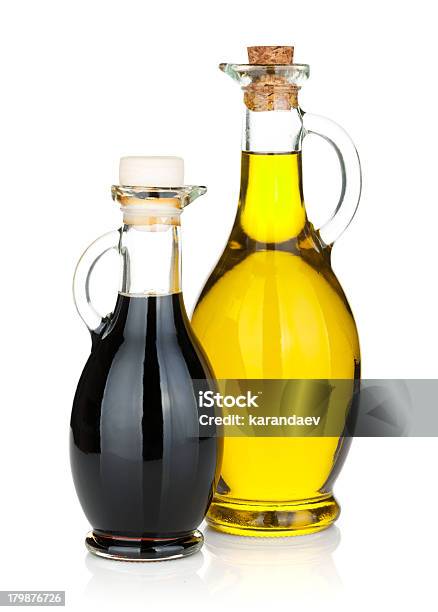 Bottiglie Di Olio Doliva E Aceto - Fotografie stock e altre immagini di Aceto - Aceto, Olio d'oliva, Olio da tavola