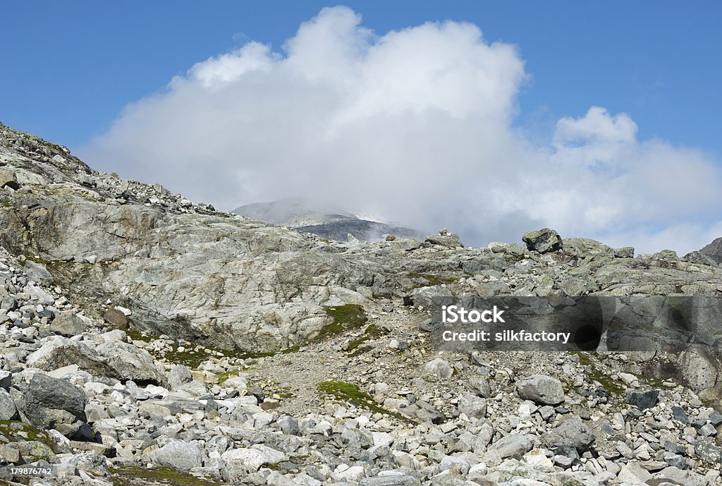 Глыба hike выше дерево линии в Норвежский Горы - Стоковые фото Без людей роялти-фри