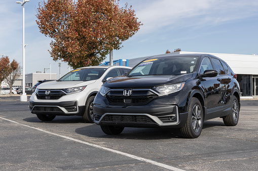 Lafayette - November 16, 2023: Used Honda CR-V display at a dealership. With supply issues, Honda is buying and selling pre-owned cars to meet demand.