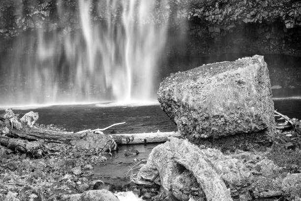istock Multnomah Falls, Columbia RIver Gorge - Oregon 1799158326