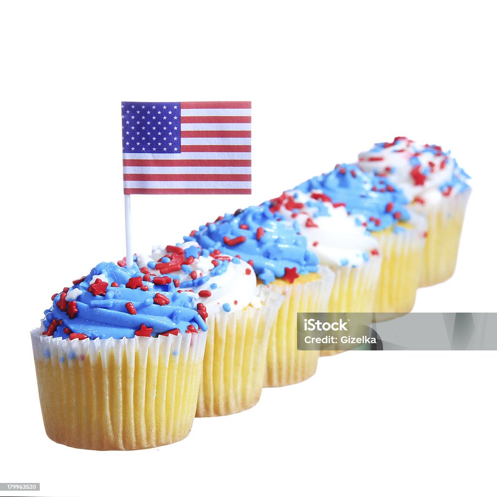 Patriotique cupcakes décorés avec drapeau américain, isolation - Photo de Blanc libre de droits