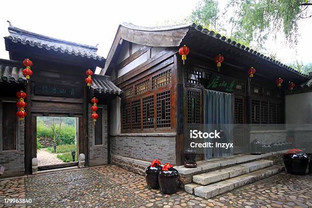 Chinês Tradicional Antiga Arquitectura Paisagem - Fotografias de stock e mais imagens de Ao Ar Livre - Ao Ar Livre, Beleza, Cena de tranquilidade