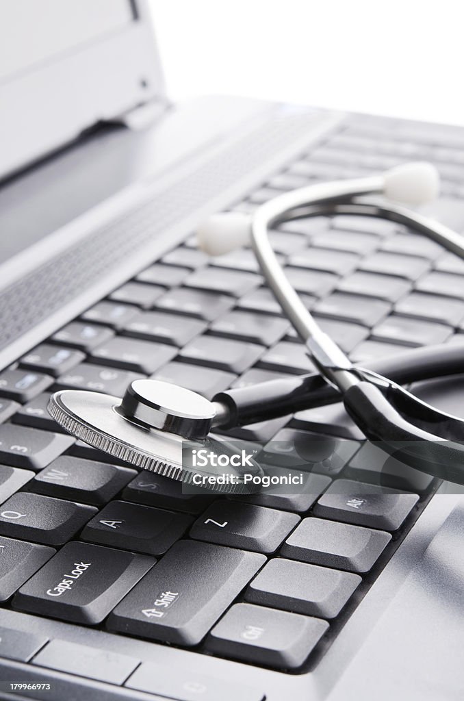Medicina online - Foto stock royalty-free di Accessibilità