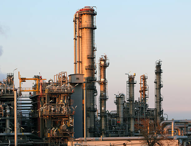 istock View of  oil refinery 179977164