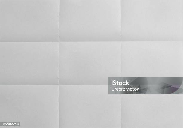 Сложенный На Девять Пустым Лист Бумаги — стоковые фотографии и другие картинки Бумага - Бумага, Сложенный, Без людей