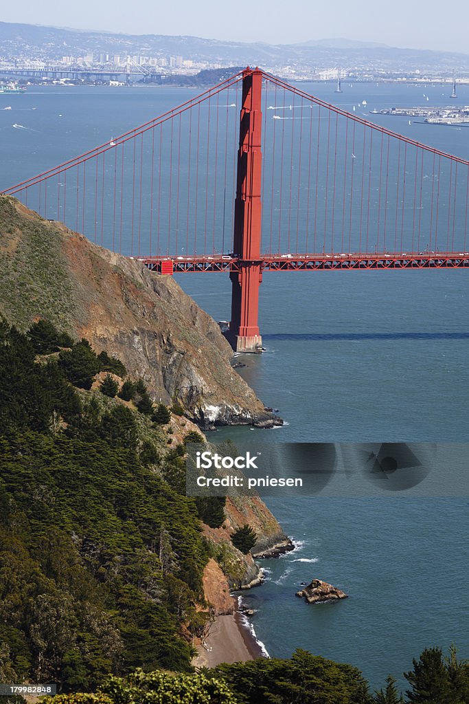 Мост Золотые Ворота, Сан-Франциско и залив - Стоковые фото Архитектура роялти-фри