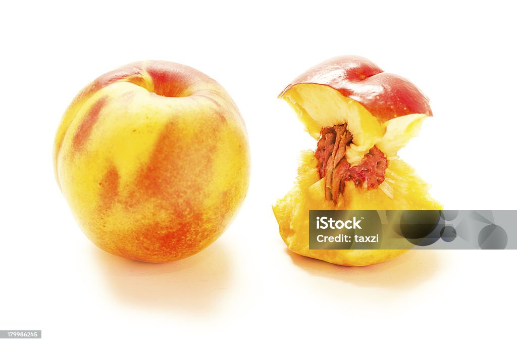 Dois nectarines - Foto de stock de Alimentação Saudável royalty-free