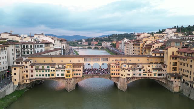 Ponte Vecchio bridge over the Arno river in Florence, Italy.