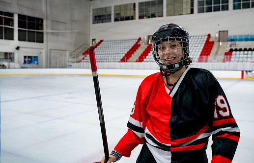 Women's Ice Hockey Offense Player Portrait