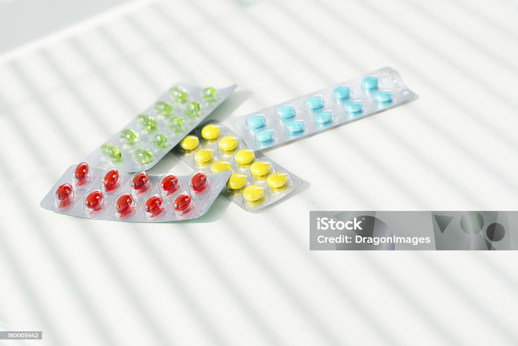 Comprimidos e pílulas - Royalty-free Analgésico Foto de stock