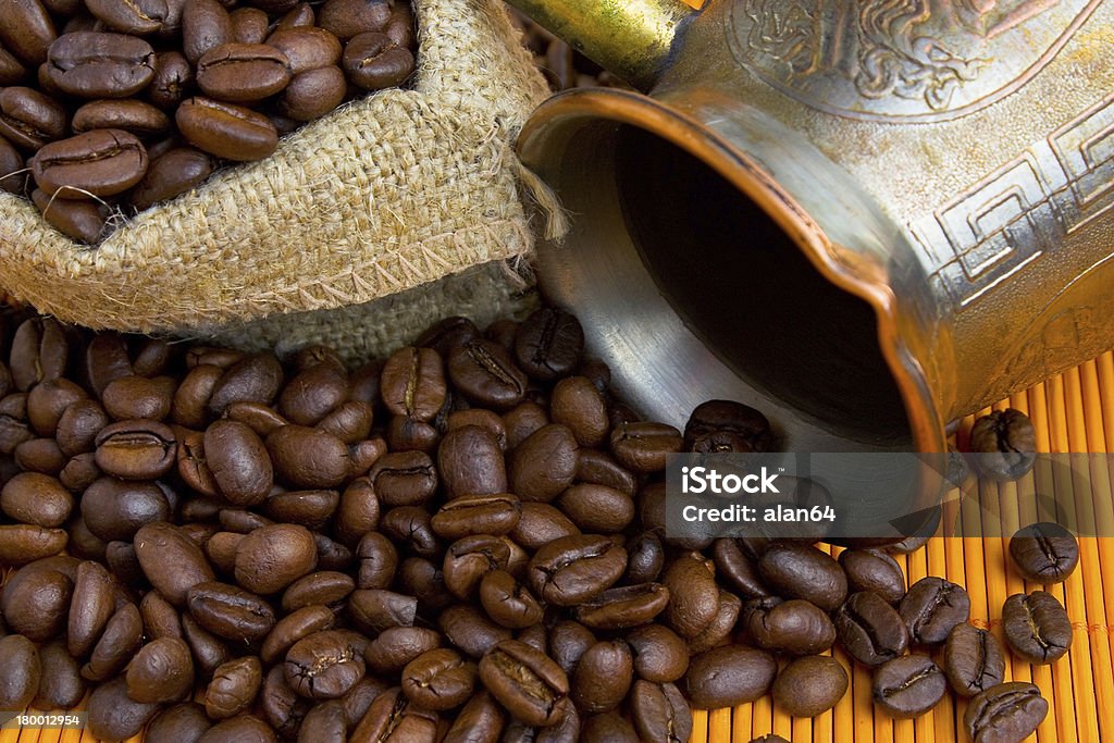 Chicchi di caffè - Foto stock royalty-free di Bibita