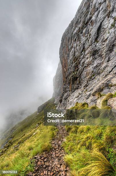 Monti Dei Draghi Mountains - Fotografie stock e altre immagini di Africa - Africa, Ambientazione esterna, Ambiente
