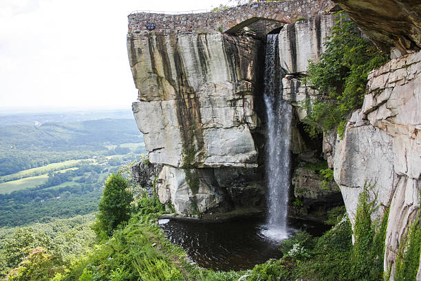istock Rock City Lovers Leap 180064500