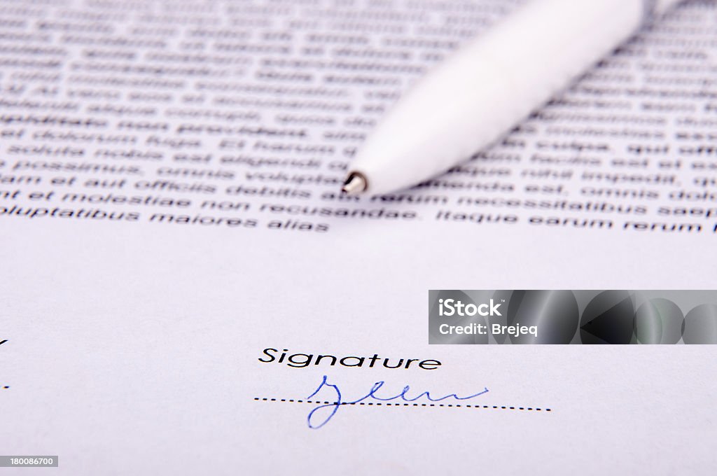 Podpis na umowie - Zbiór zdjęć royalty-free (Atrament)