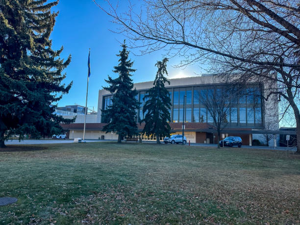 l'auditorium del giubileo dell'alberta settentrionale nel campus dell'università di alberta a edmonton - urban scene canada city horizontal foto e immagini stock